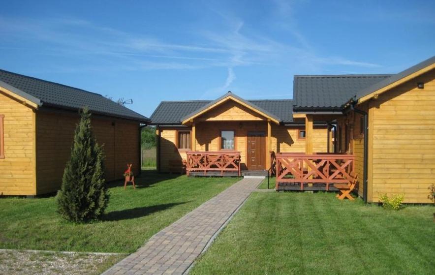 Villa Aurelia Pokoje Goscinne I Domki Letniskowe Mielenko Zewnętrze zdjęcie